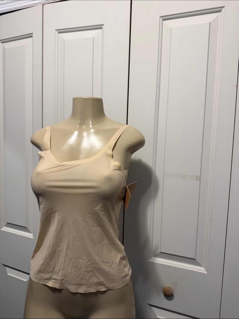 Vera Wang Cream Stretch Camisole Tank Top Body  Veils